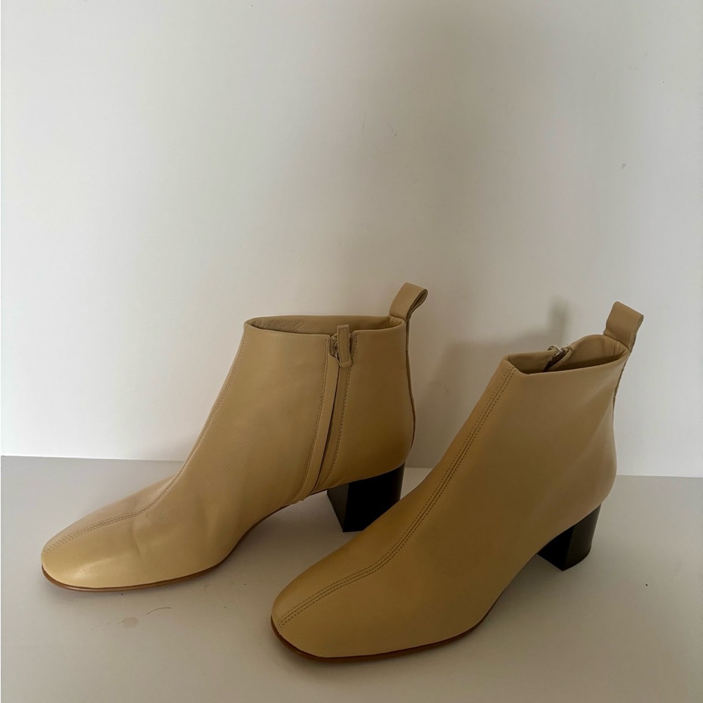 Everlane The Day Boot Ecru Leather.